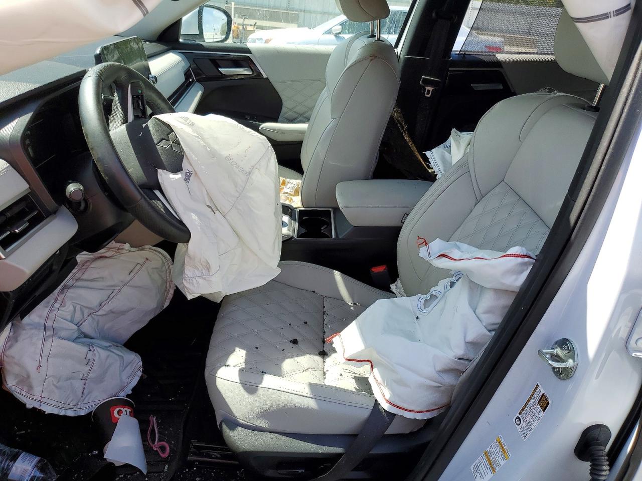 2024 MITSUBISHI OUTLANDER SEL photo 13