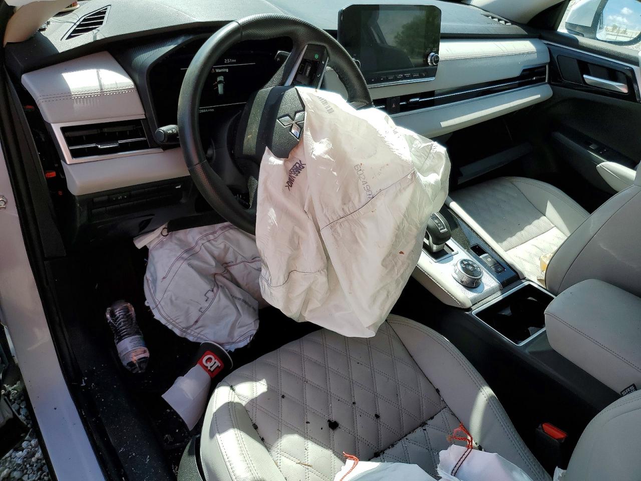 2024 MITSUBISHI OUTLANDER SEL photo 15