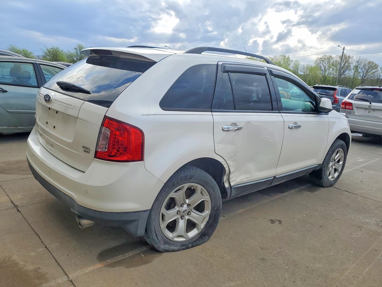 2011 FORD EDGE SEL photo 5
