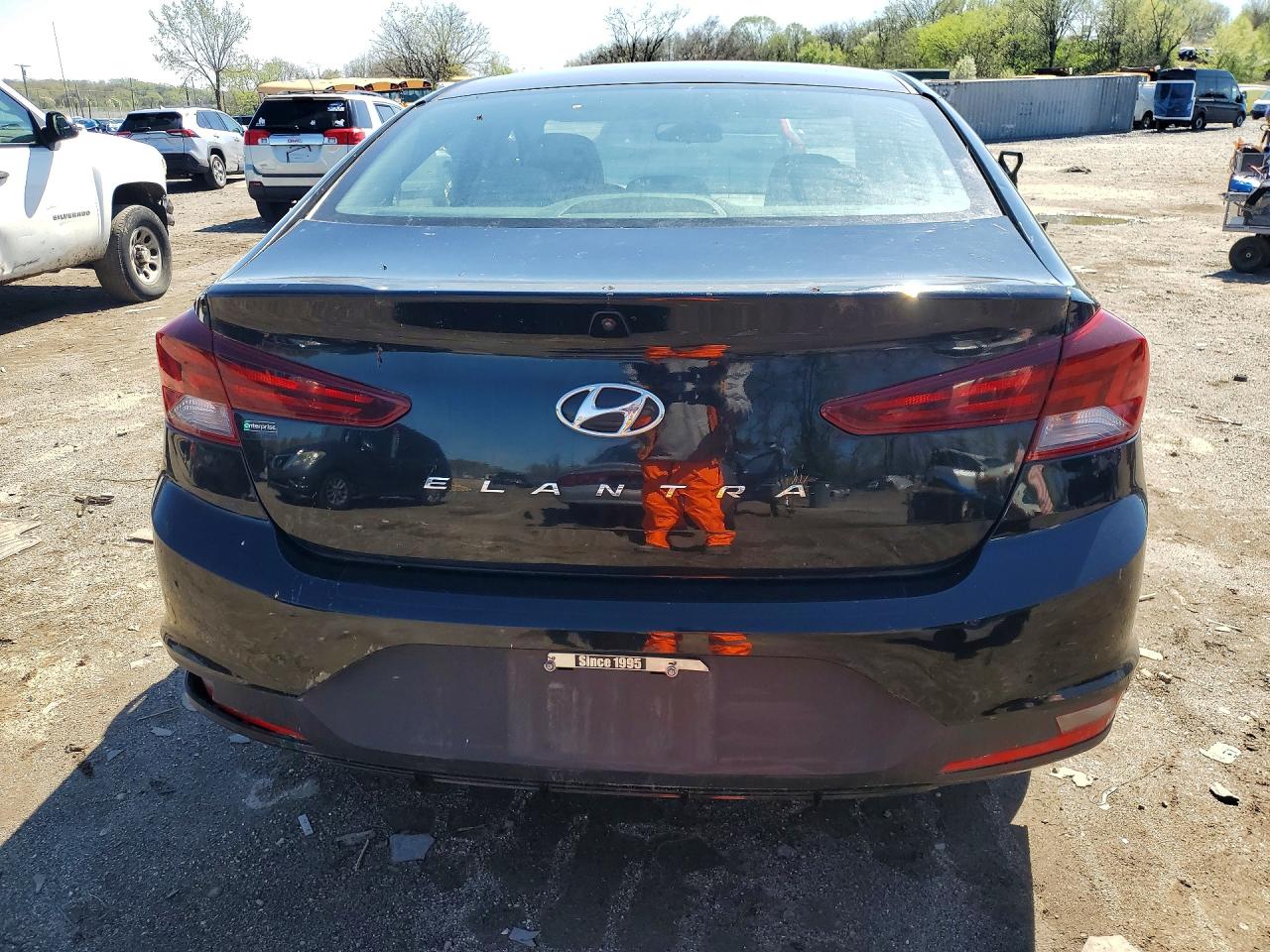2019 HYUNDAI ELANTRA SE photo 16