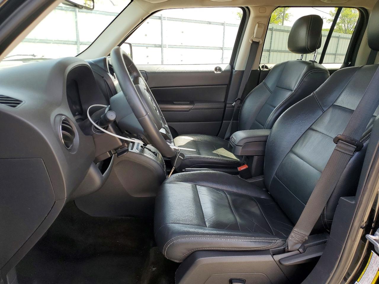 2015 JEEP PATRIOT photo 7