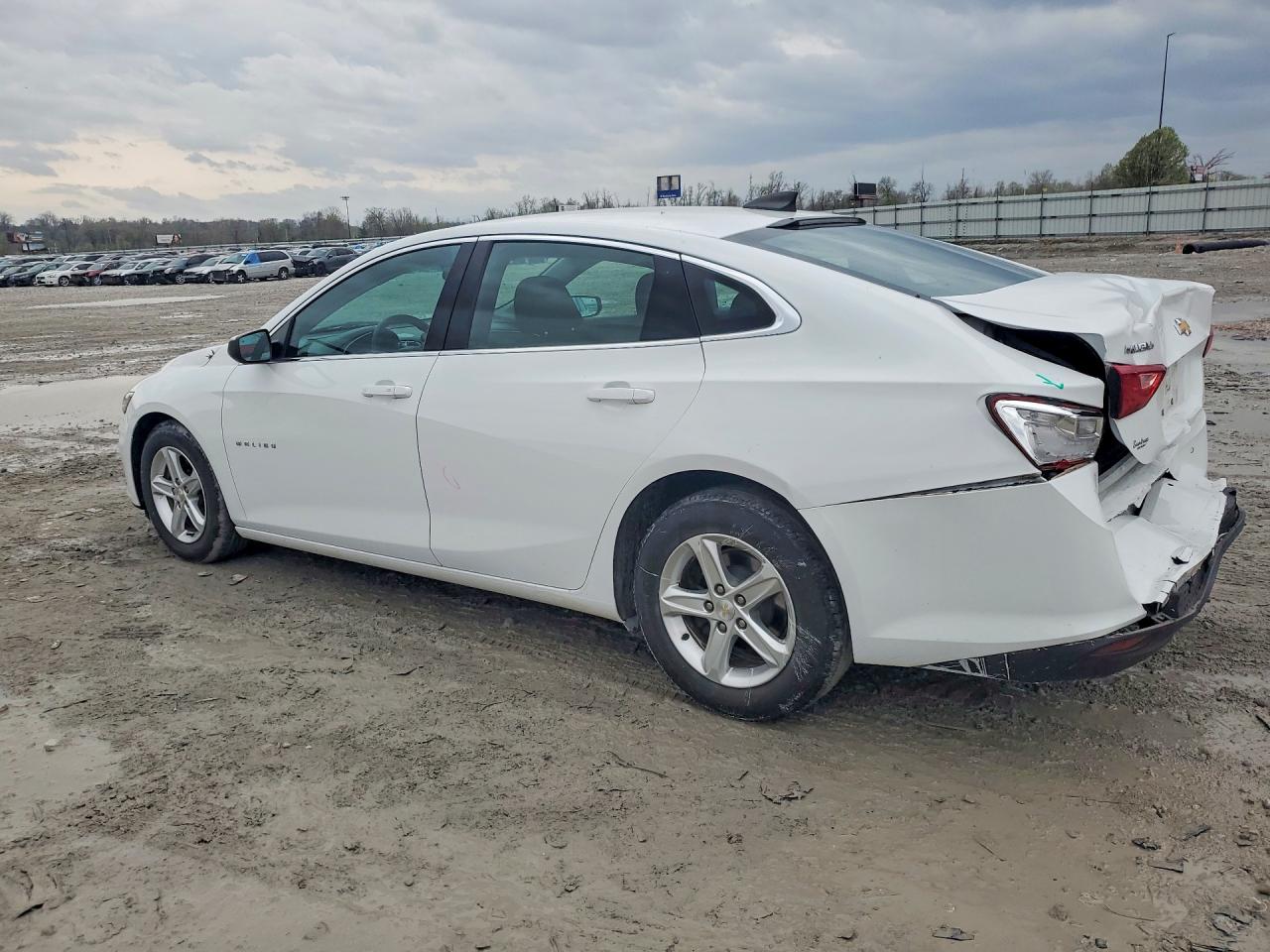 2022 CHEVROLET MALIBU LS photo 3