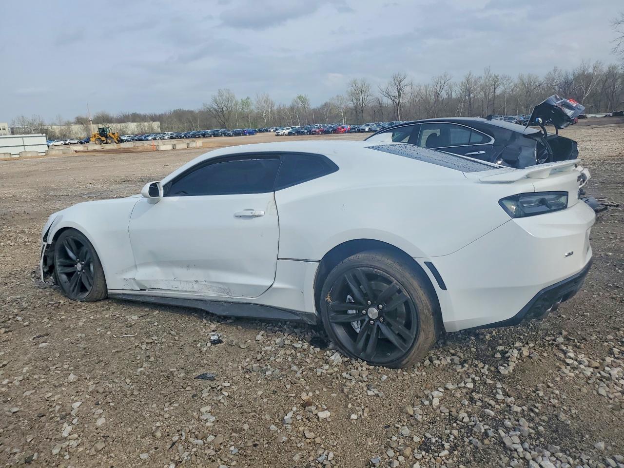 2017 CHEVROLET CAMARO SS photo 4