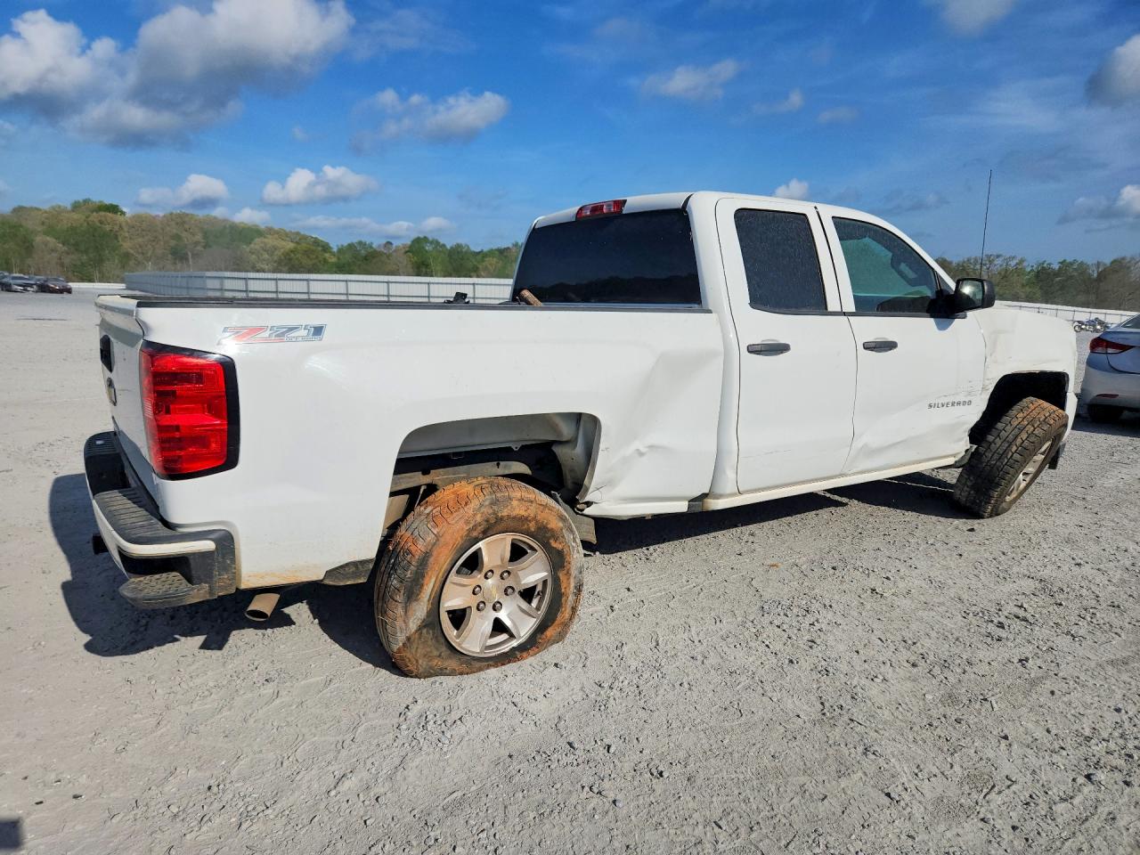 2017 CHEVROLET SILVERADO C1500 CUSTOM photo 3