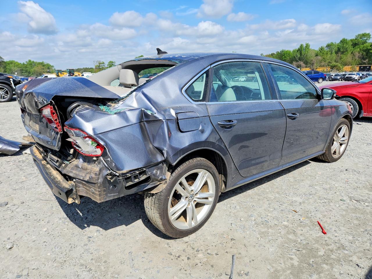 2014 VOLKSWAGEN PASSAT SE photo 5