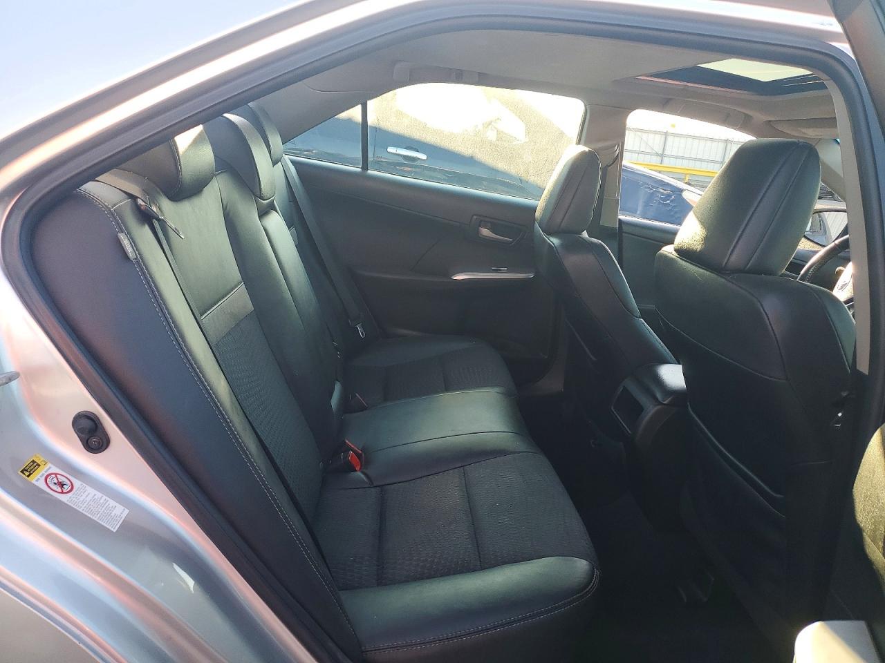 2012 TOYOTA CAMRY SE photo 19