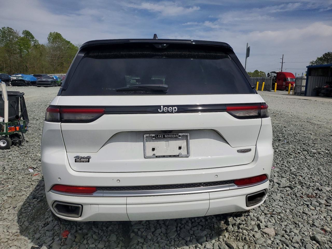 2022 JEEP GRAND CHEROKEE SUMMIT photo 11