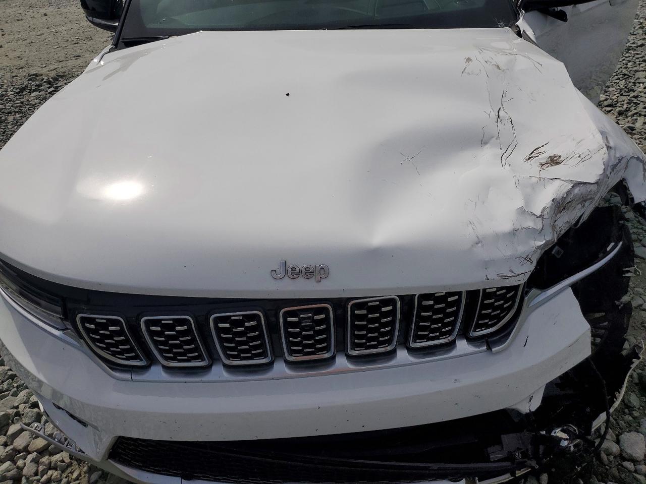 2022 JEEP GRAND CHEROKEE SUMMIT photo 23