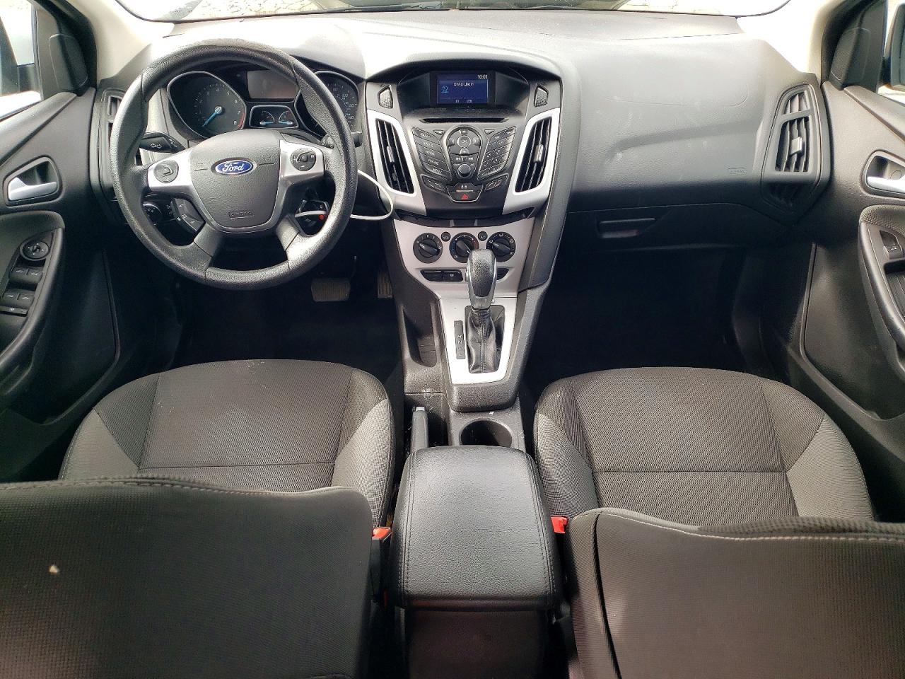 2014 FORD FOCUS SE photo 8