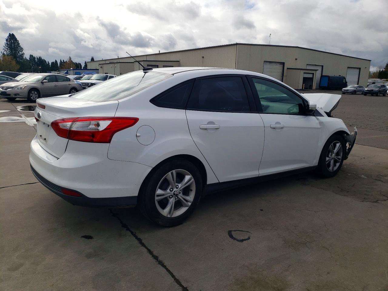 2014 FORD FOCUS SE photo 3