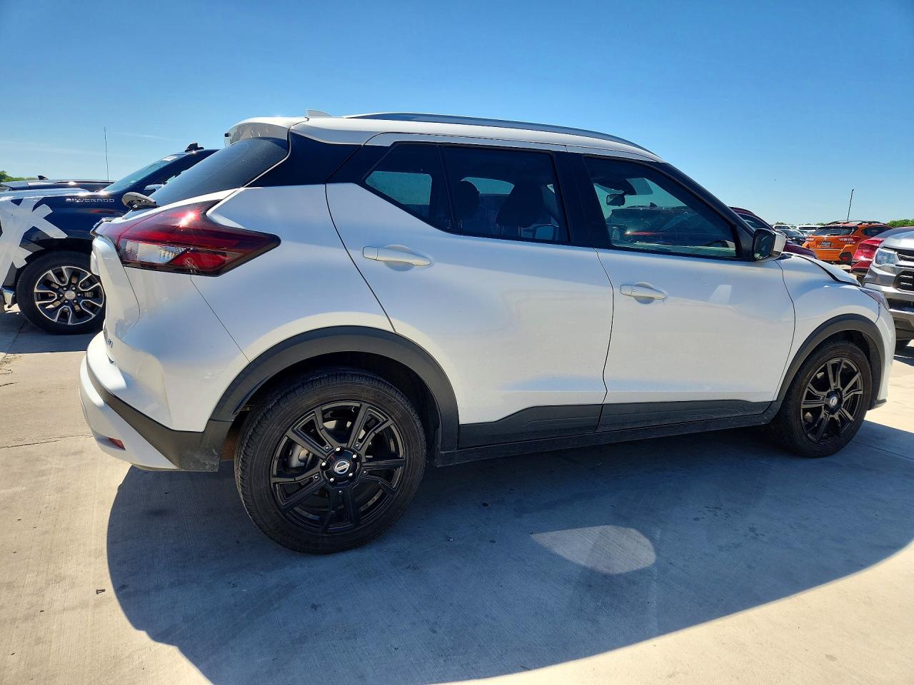 2021 NISSAN KICKS SV photo 3