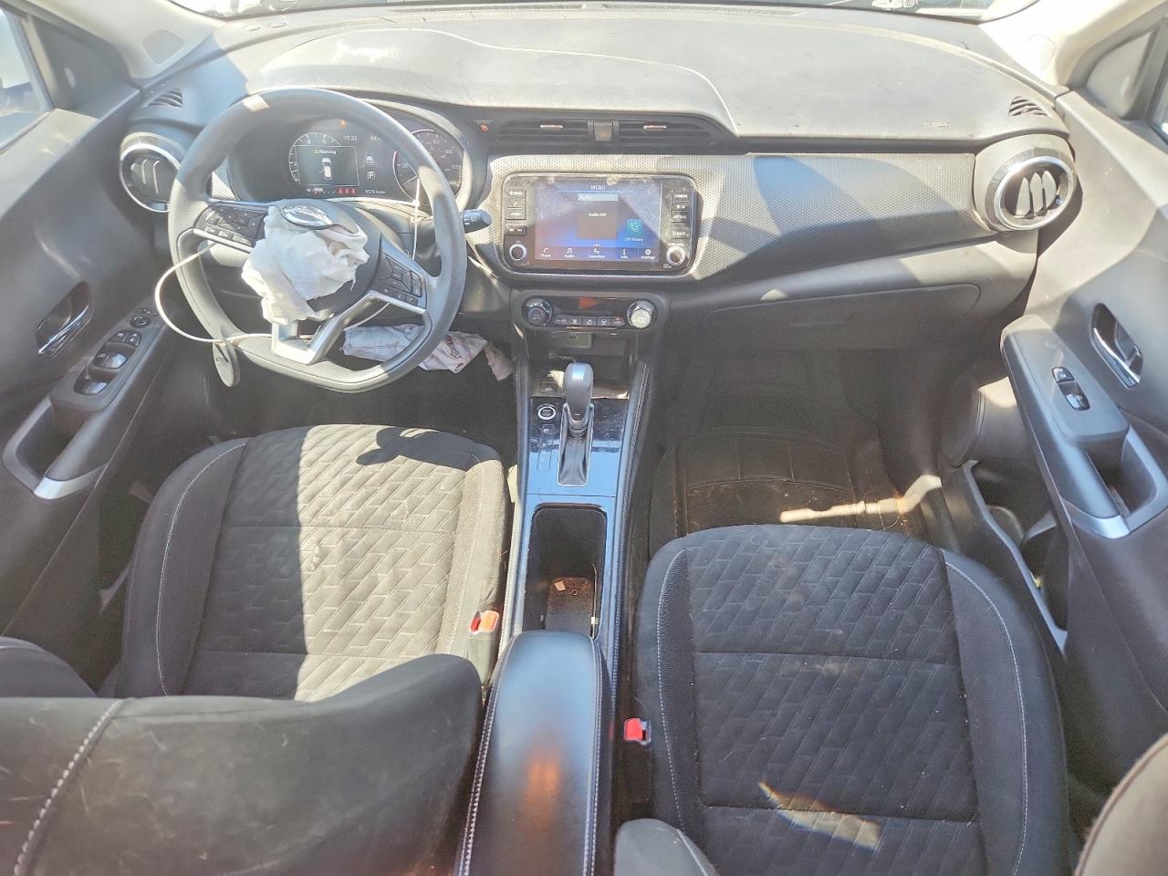 2021 NISSAN KICKS SV photo 8