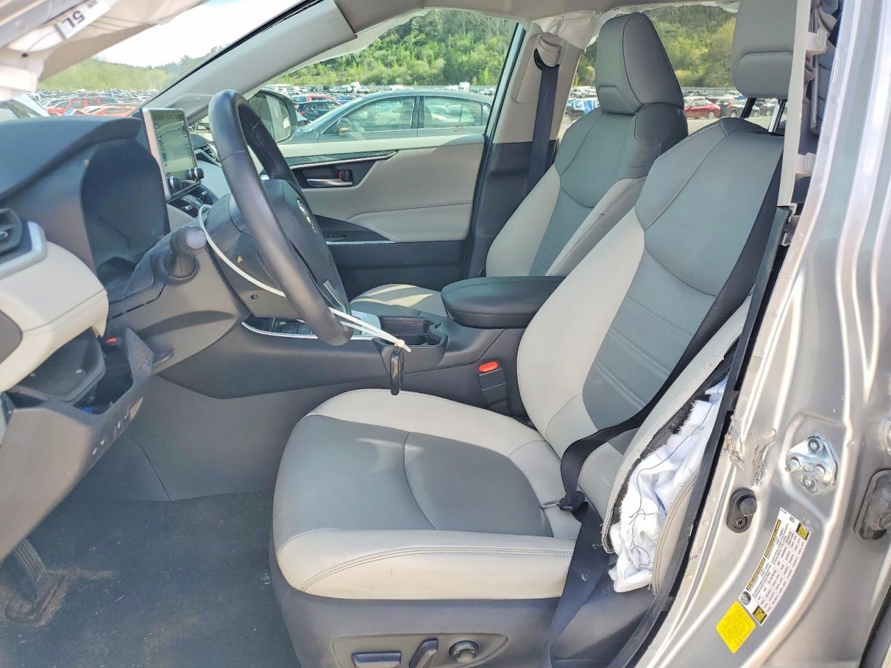 2021 TOYOTA RAV4 XLE PREMIUM photo 13