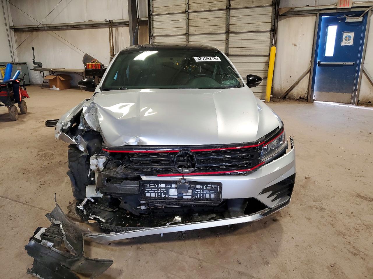 2018 VOLKSWAGEN PASSAT GT photo 9