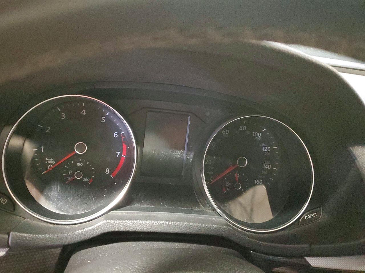 2018 VOLKSWAGEN PASSAT GT photo 17