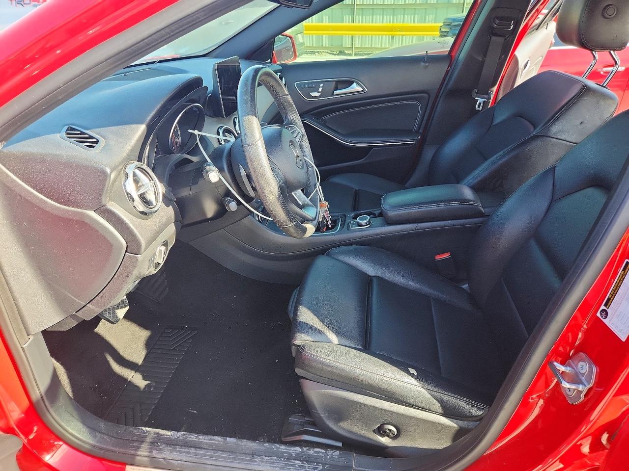2019 MERCEDES-BENZ GLA 250 4MATIC photo 19