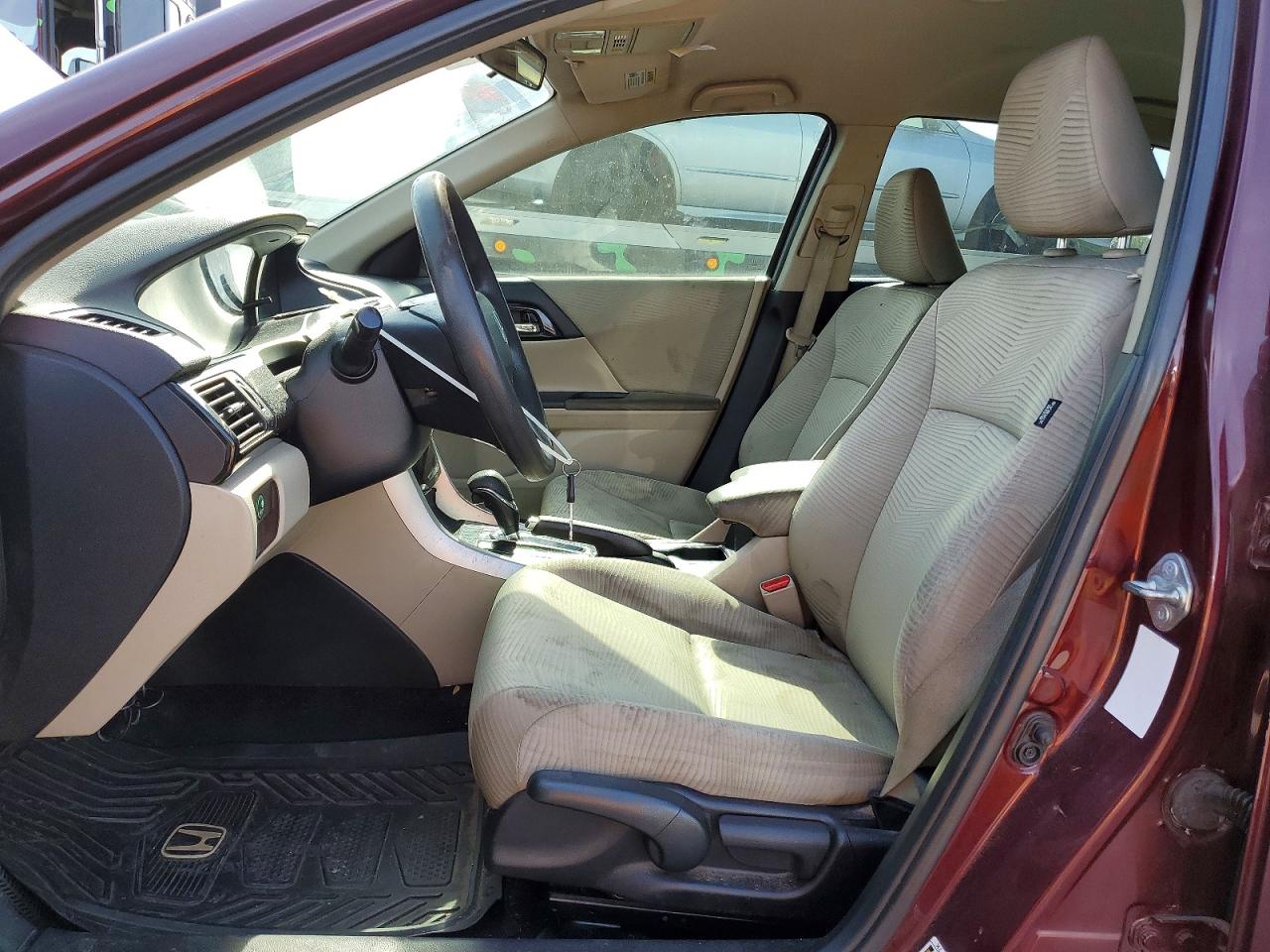 2017 HONDA ACCORD LX photo 13