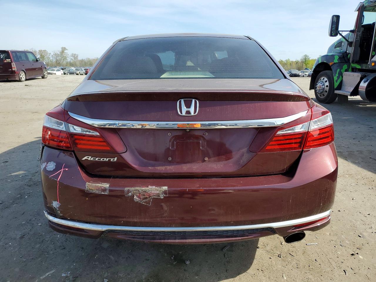 2017 HONDA ACCORD LX photo 11