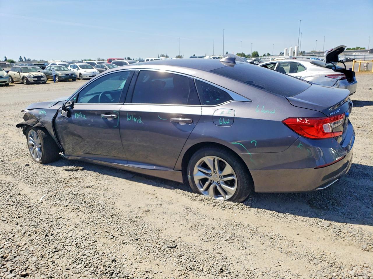 2018 HONDA ACCORD LX photo 3