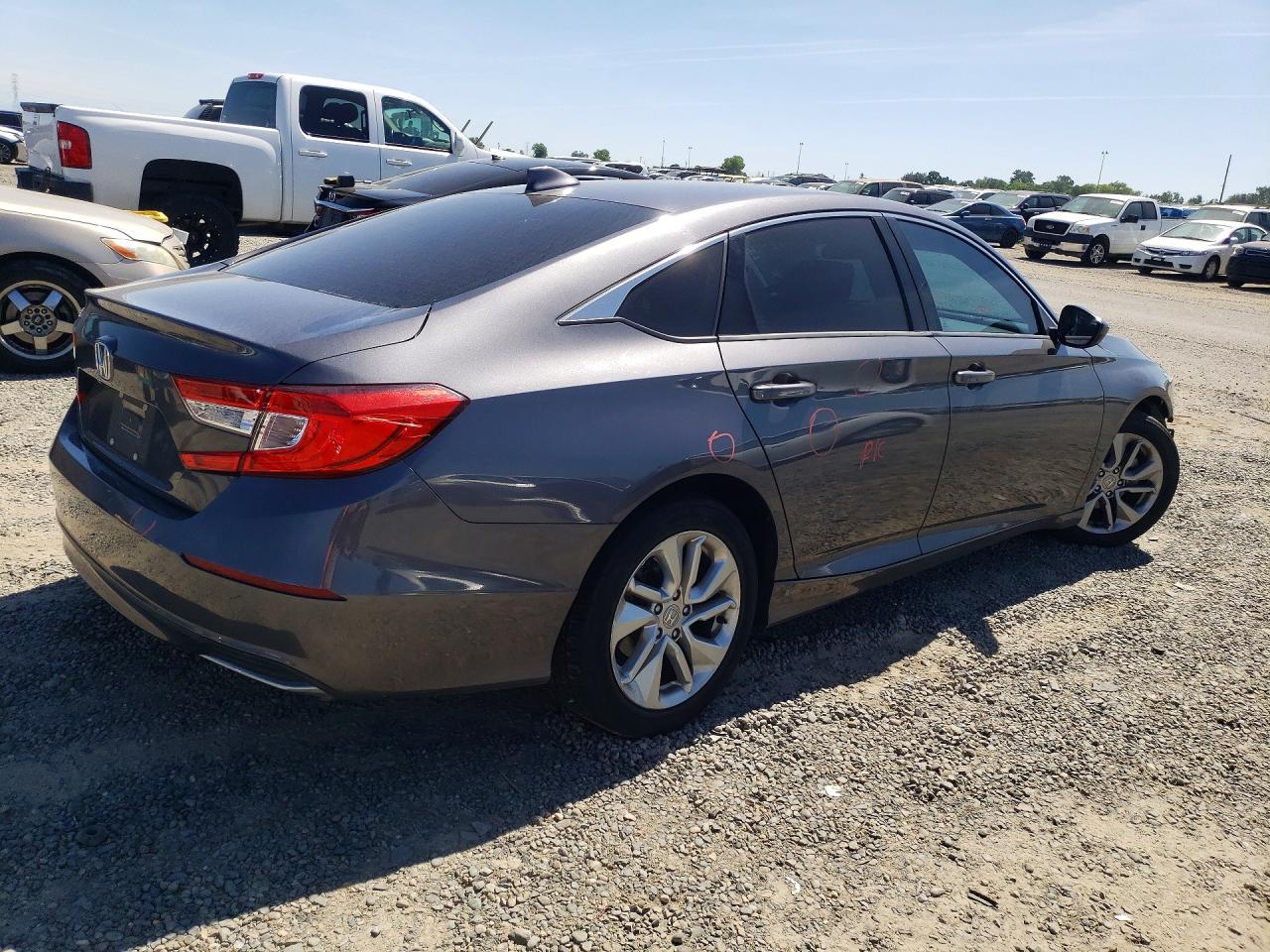 2018 HONDA ACCORD LX photo 5