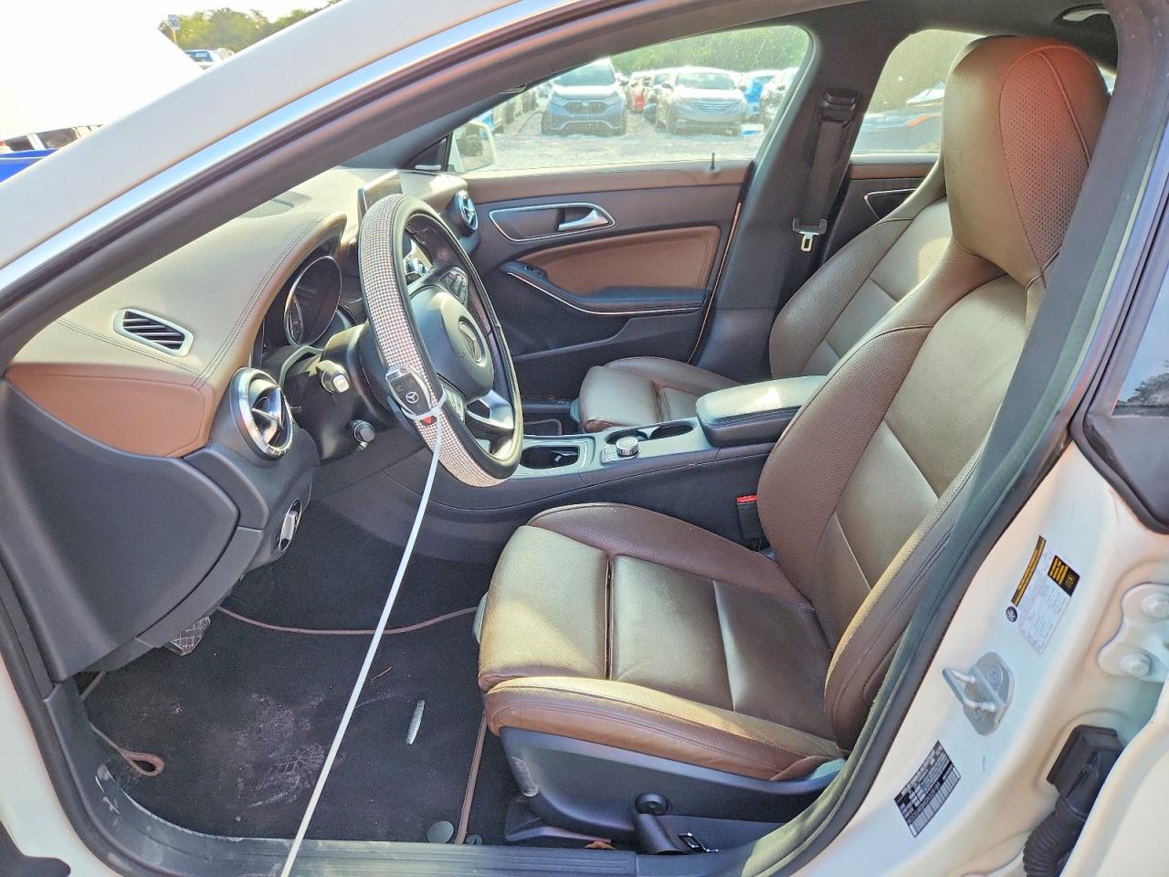 2016 MERCEDES-BENZ CLA 250 photo 13