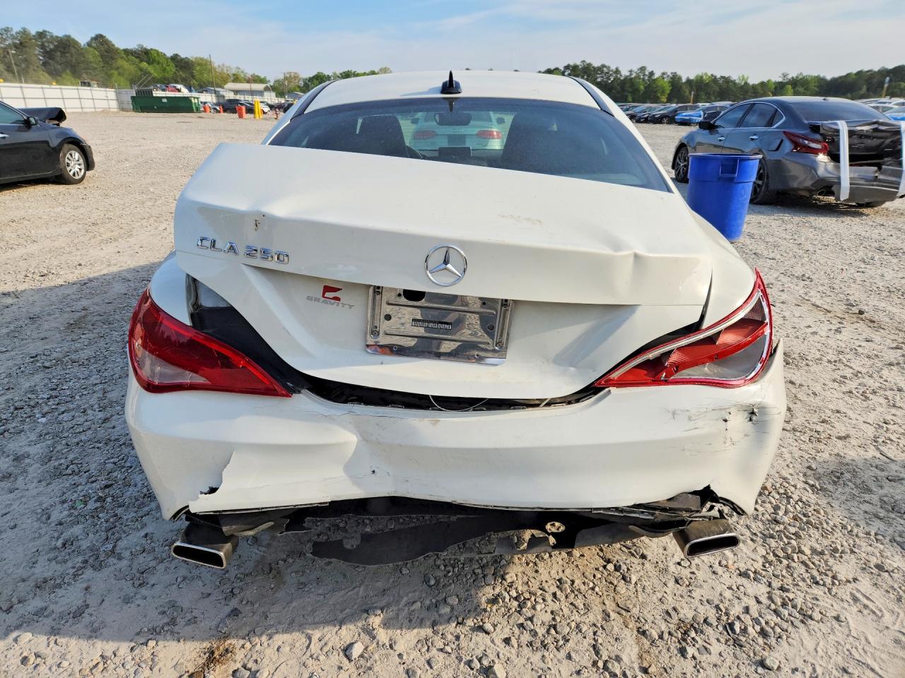 2016 MERCEDES-BENZ CLA 250 photo 11