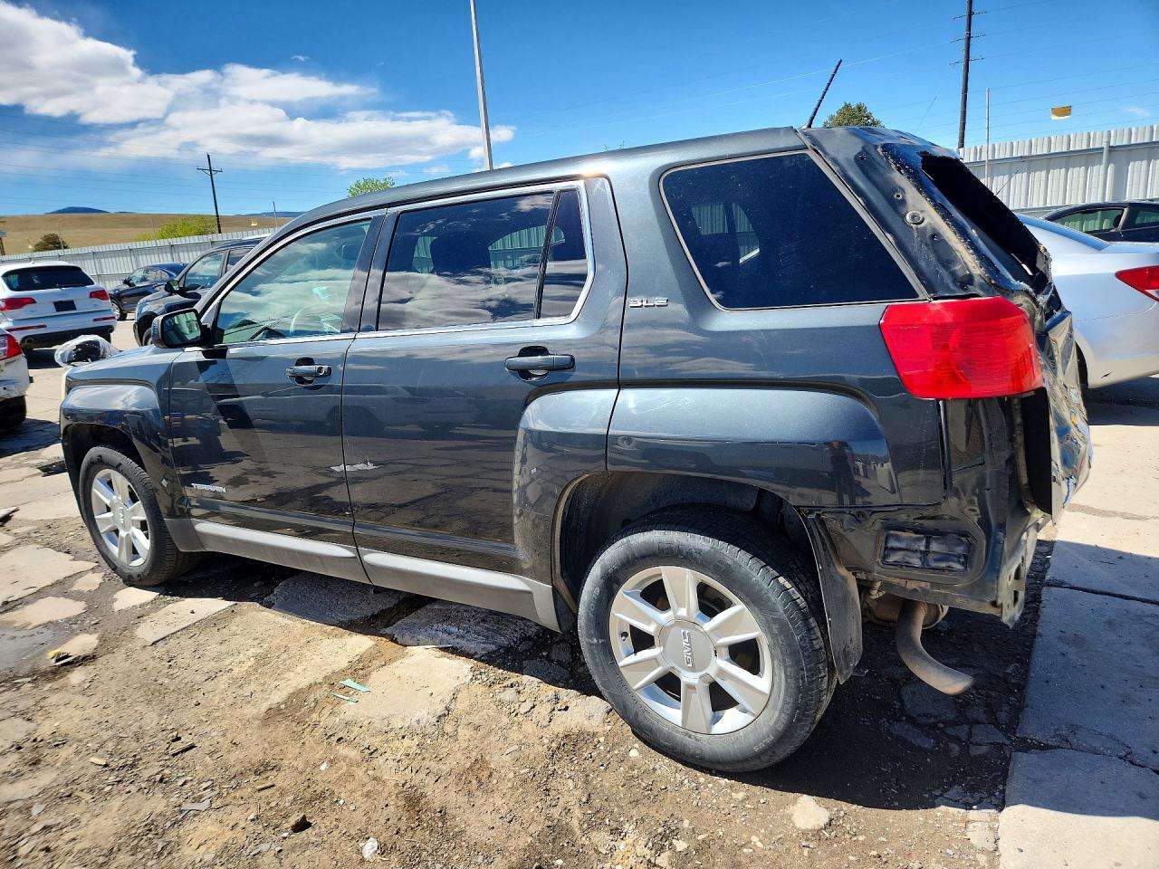 2013 GMC TERRAIN SLE photo 2