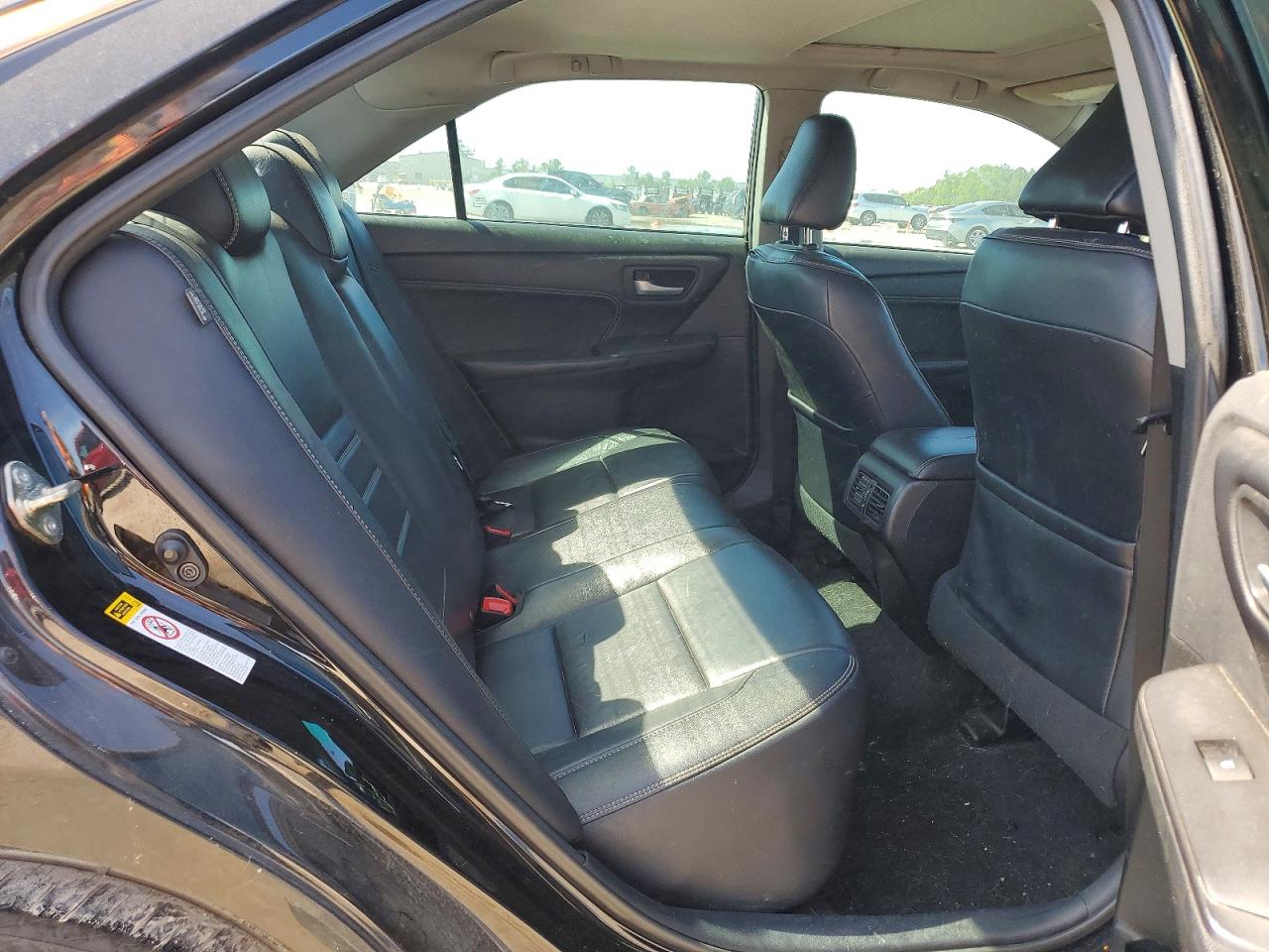 2017 TOYOTA CAMRY XLE photo 19