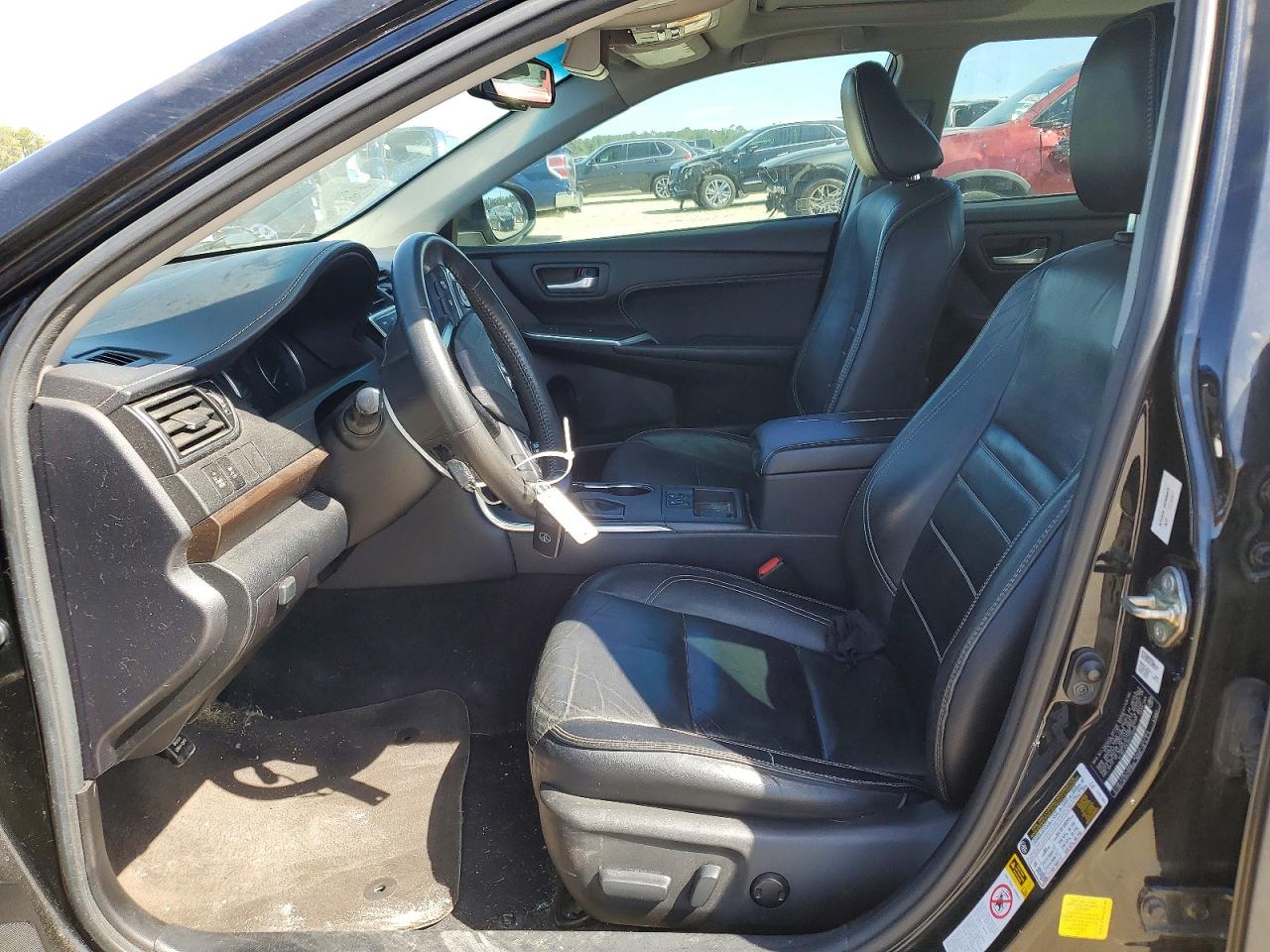 2017 TOYOTA CAMRY XLE photo 13