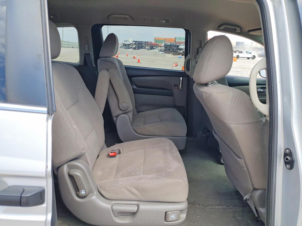 2014 HONDA ODYSSEY LX photo 11