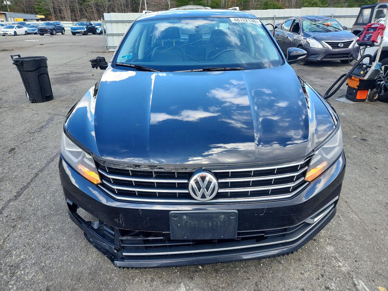 2018 VOLKSWAGEN PASSAT SE photo 13