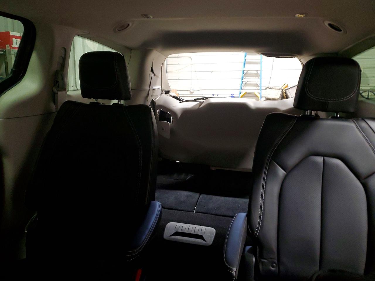 2023 CHRYSLER PACIFICA TOURING L photo 10