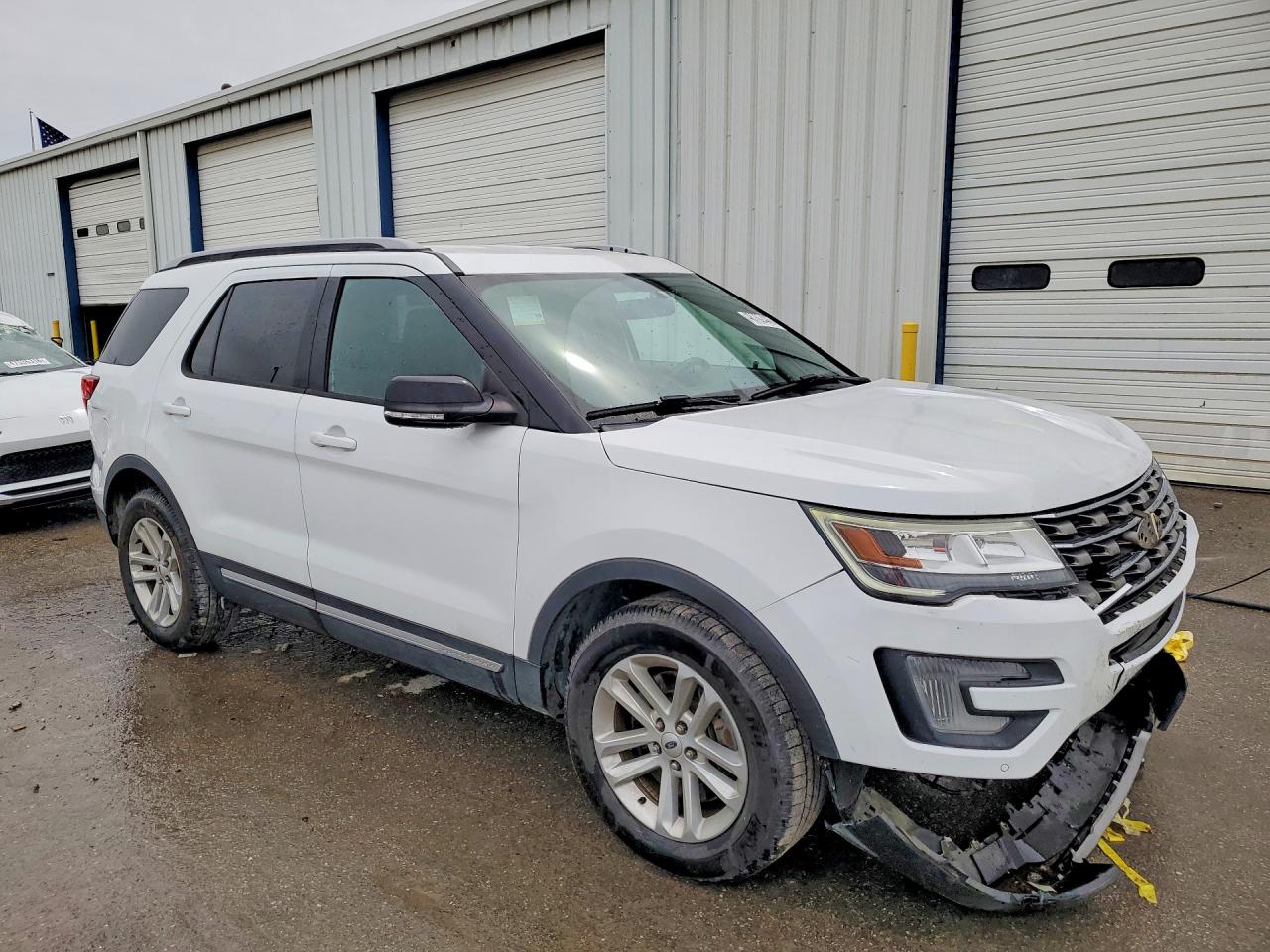 2017 FORD EXPLORER XLT photo 10