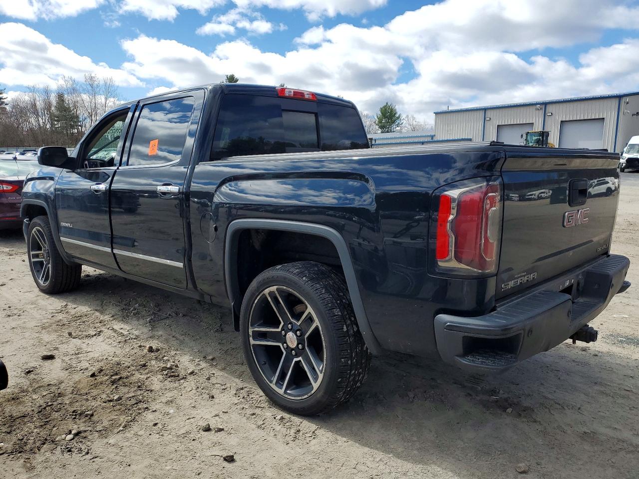2017 GMC SIERRA K1500 DENALI photo 4