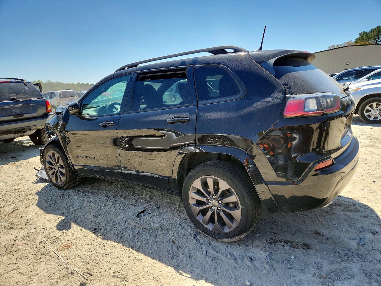 2019 JEEP CHEROKEE LIMITED photo 4