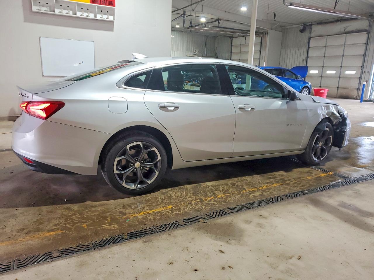 2022 CHEVROLET MALIBU LT photo 5