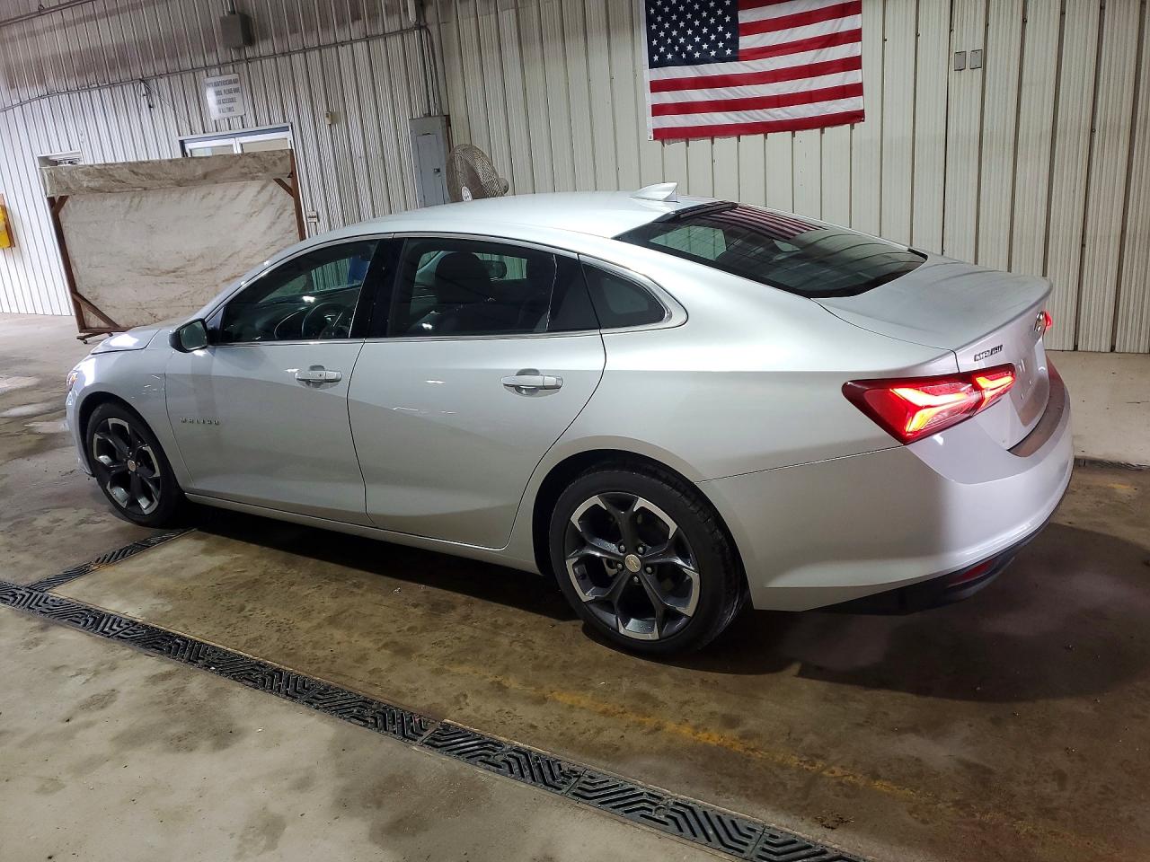 2022 CHEVROLET MALIBU LT photo 3