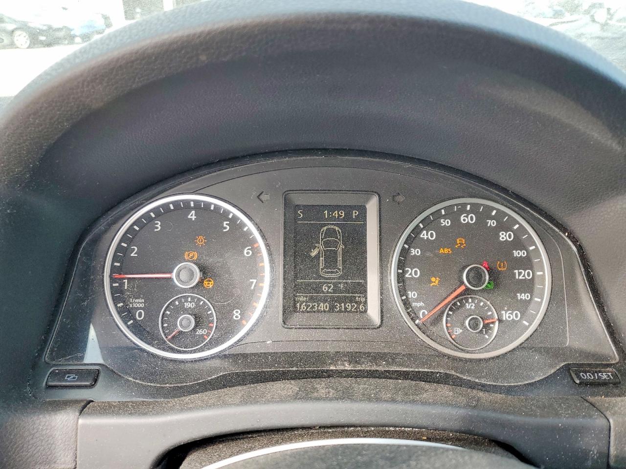 2011 VOLKSWAGEN TIGUAN S photo 17