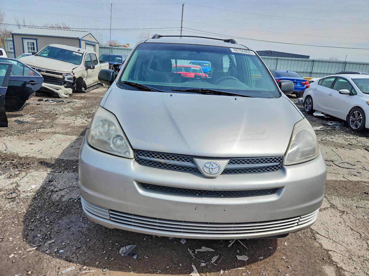 2004 TOYOTA SIENNA LE 8 PASSENGER photo 9