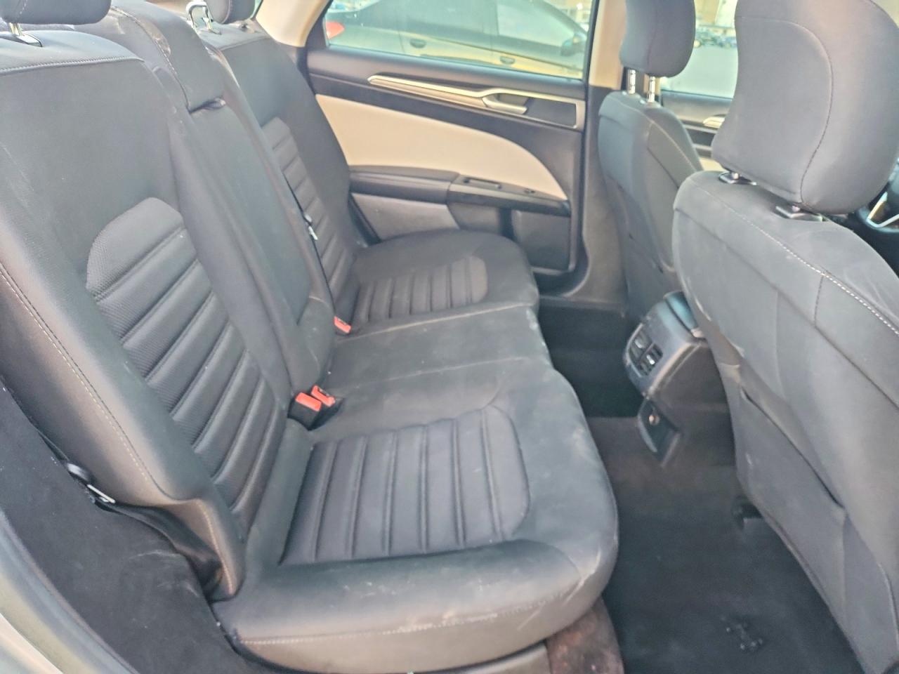 2019 FORD FUSION SE photo 28