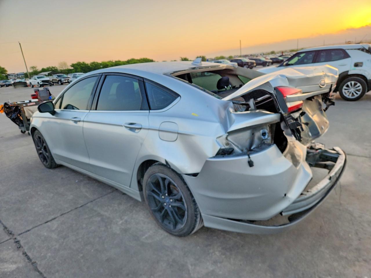 2019 FORD FUSION SE photo 4