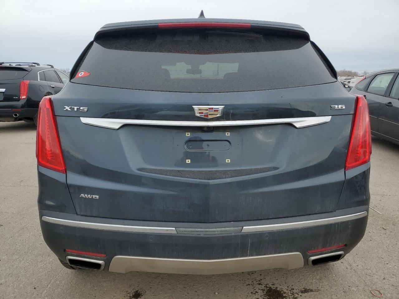 2019 CADILLAC XT5 PLATINUM photo 6