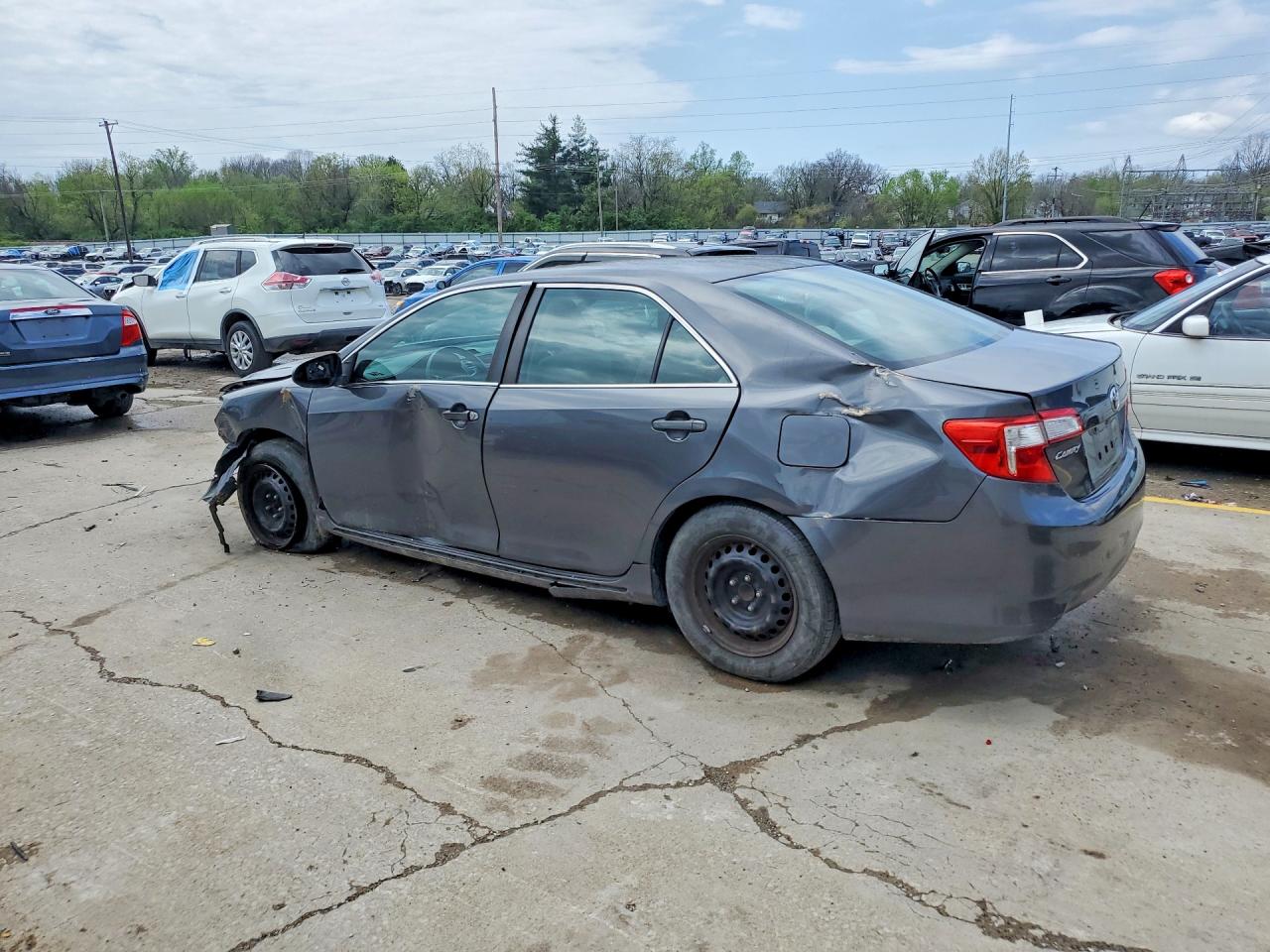2012 TOYOTA CAMRY LE photo 3
