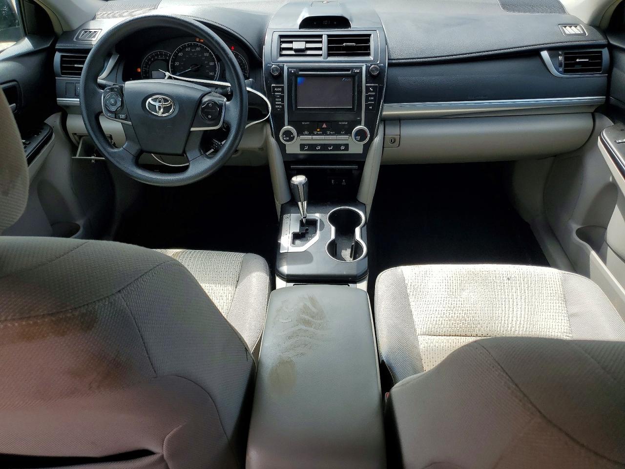 2012 TOYOTA CAMRY LE photo 15