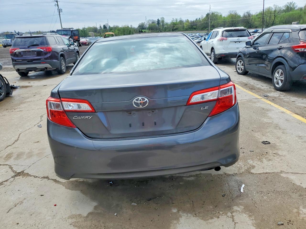2012 TOYOTA CAMRY LE photo 11