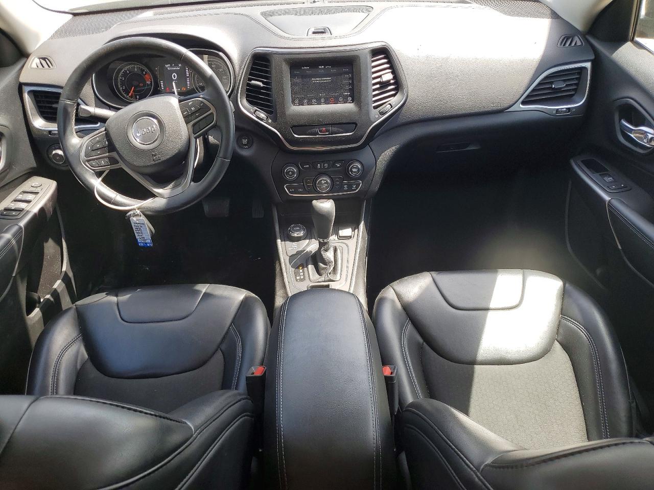 2019 JEEP CHEROKEE LATITUDE PLUS photo 15