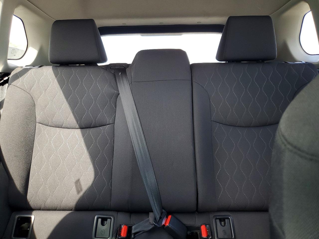 2024 TOYOTA COROLLA CROSS LE photo 19