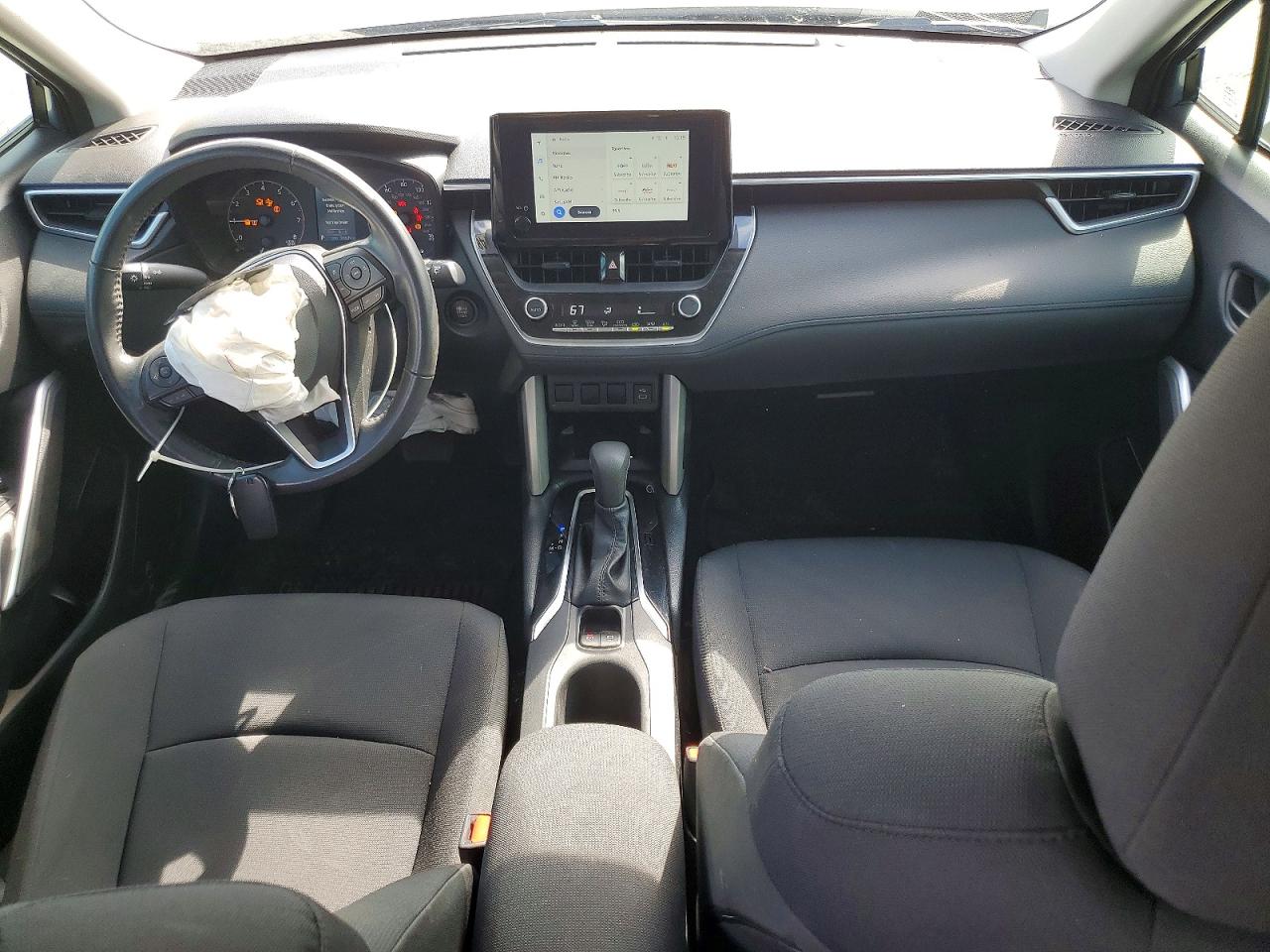 2024 TOYOTA COROLLA CROSS LE photo 15