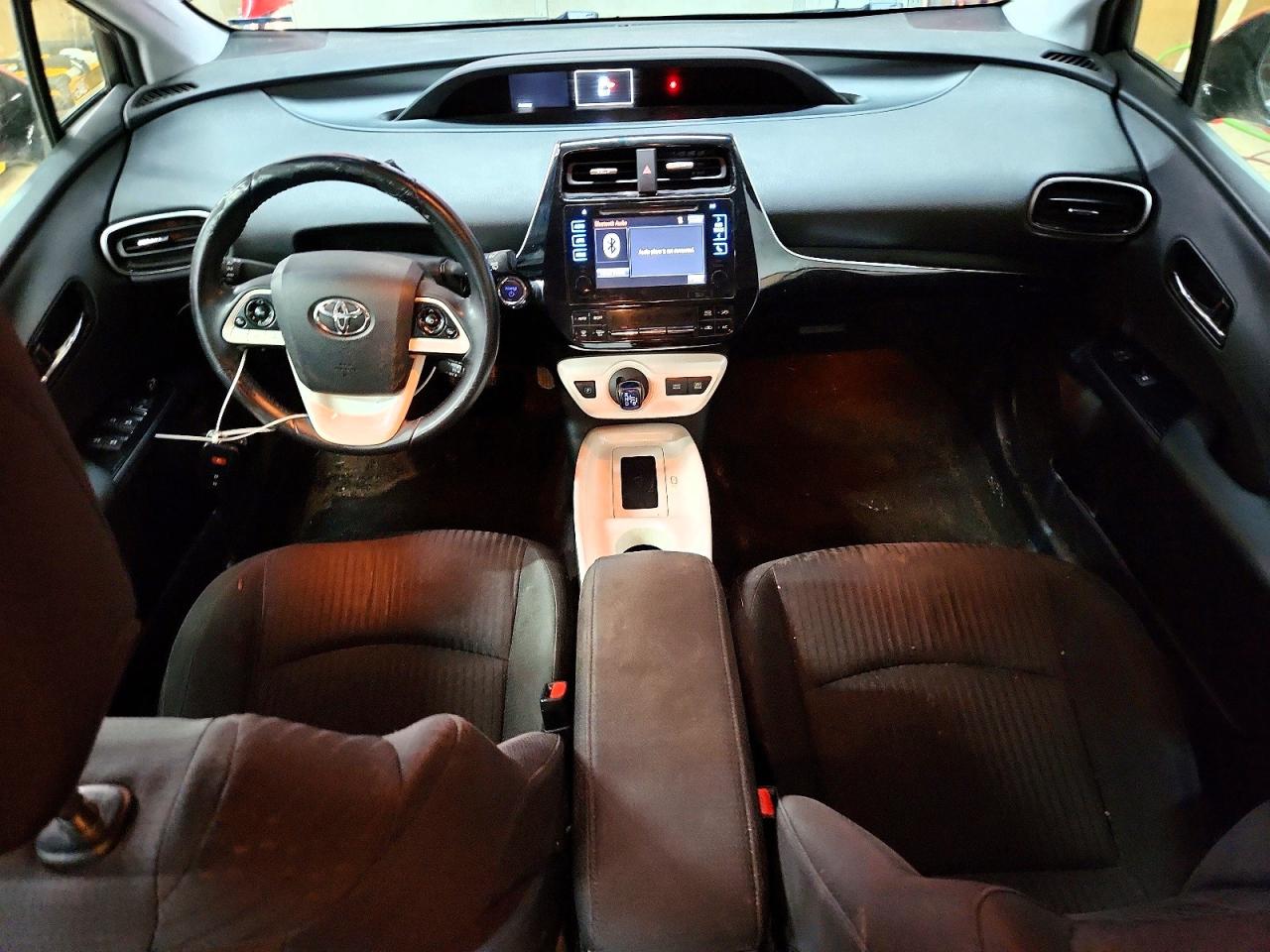 2016 TOYOTA PRIUS THREE photo 22