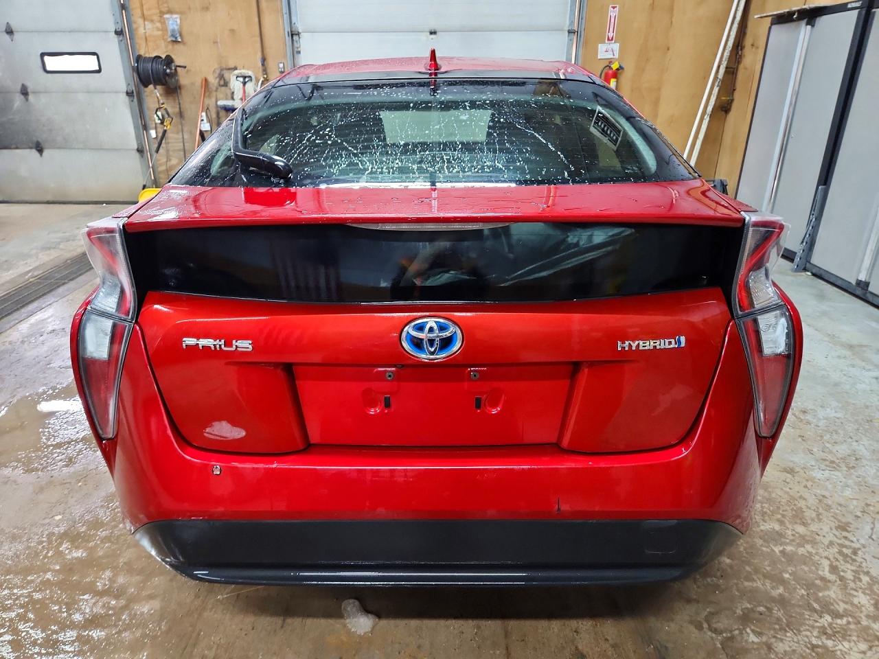 2016 TOYOTA PRIUS THREE photo 16